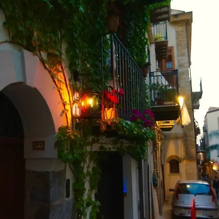 Blue House Terrace And Balcony Vakantiehuis Cefalù