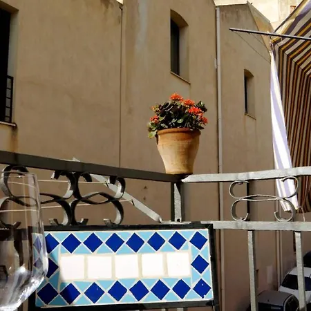 Blue House Terrace And Balcony Vakantiehuis Cefalù